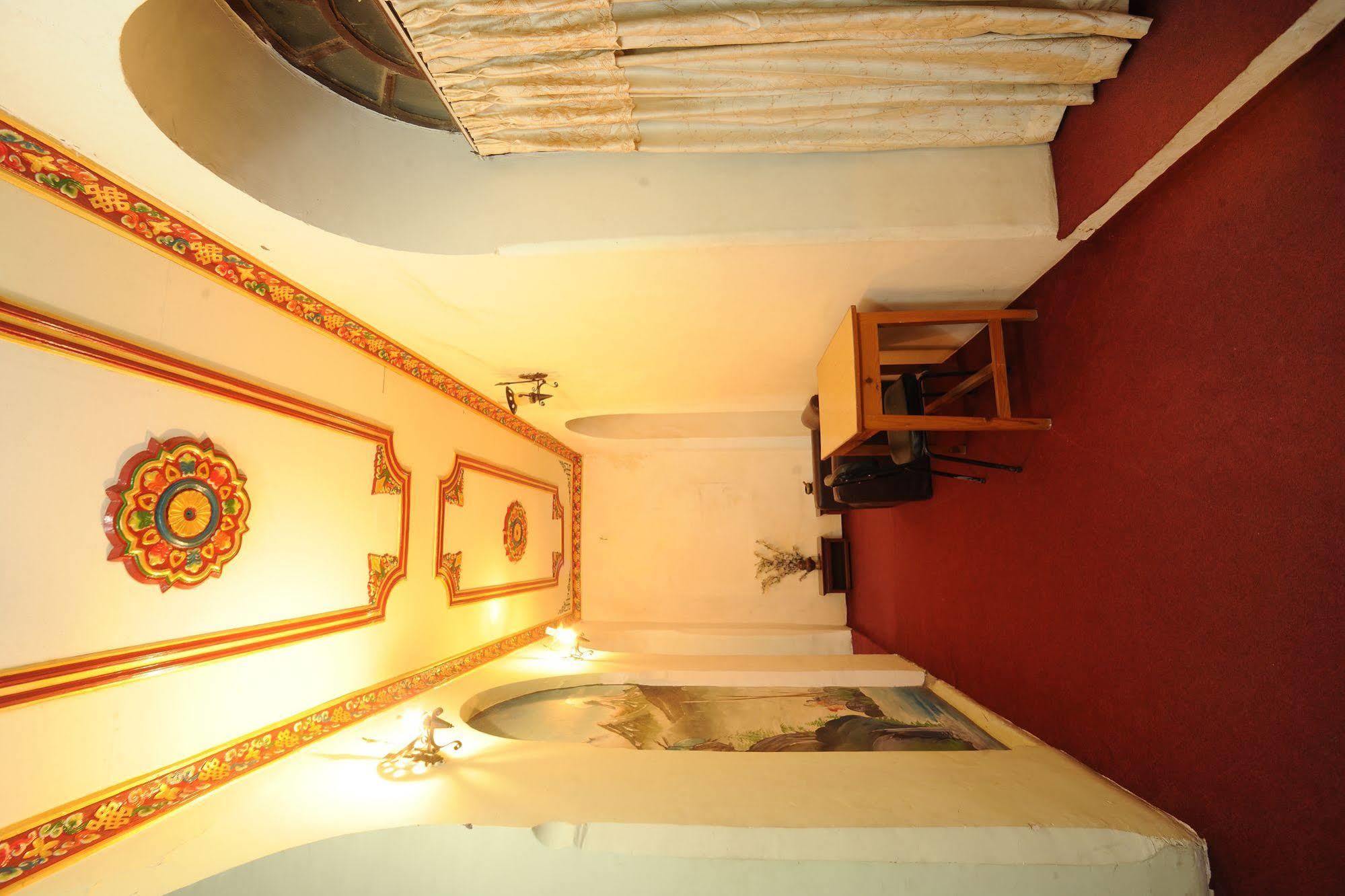 Hotel Himalaya Yoga Katmandu Zewnętrze zdjęcie